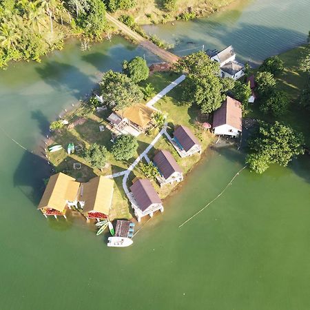Sunset Nam Ngum Resort Vang Vieng Esterno foto