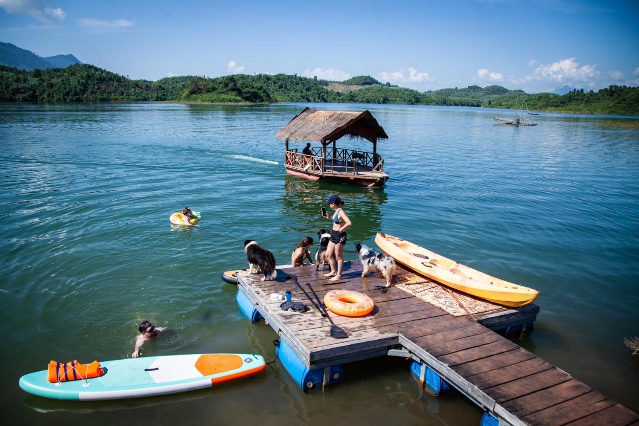 Sunset Nam Ngum Resort Vang Vieng Esterno foto