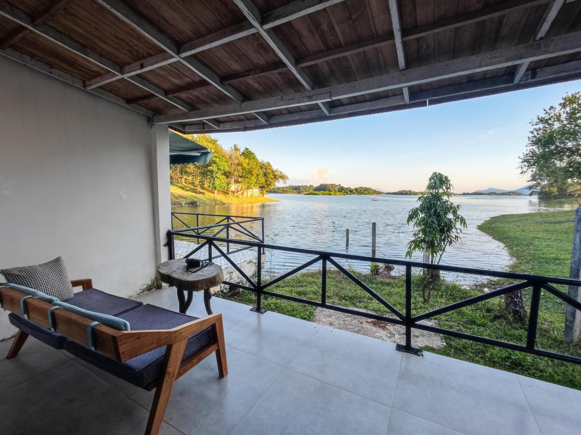 Sunset Nam Ngum Resort Vang Vieng Esterno foto